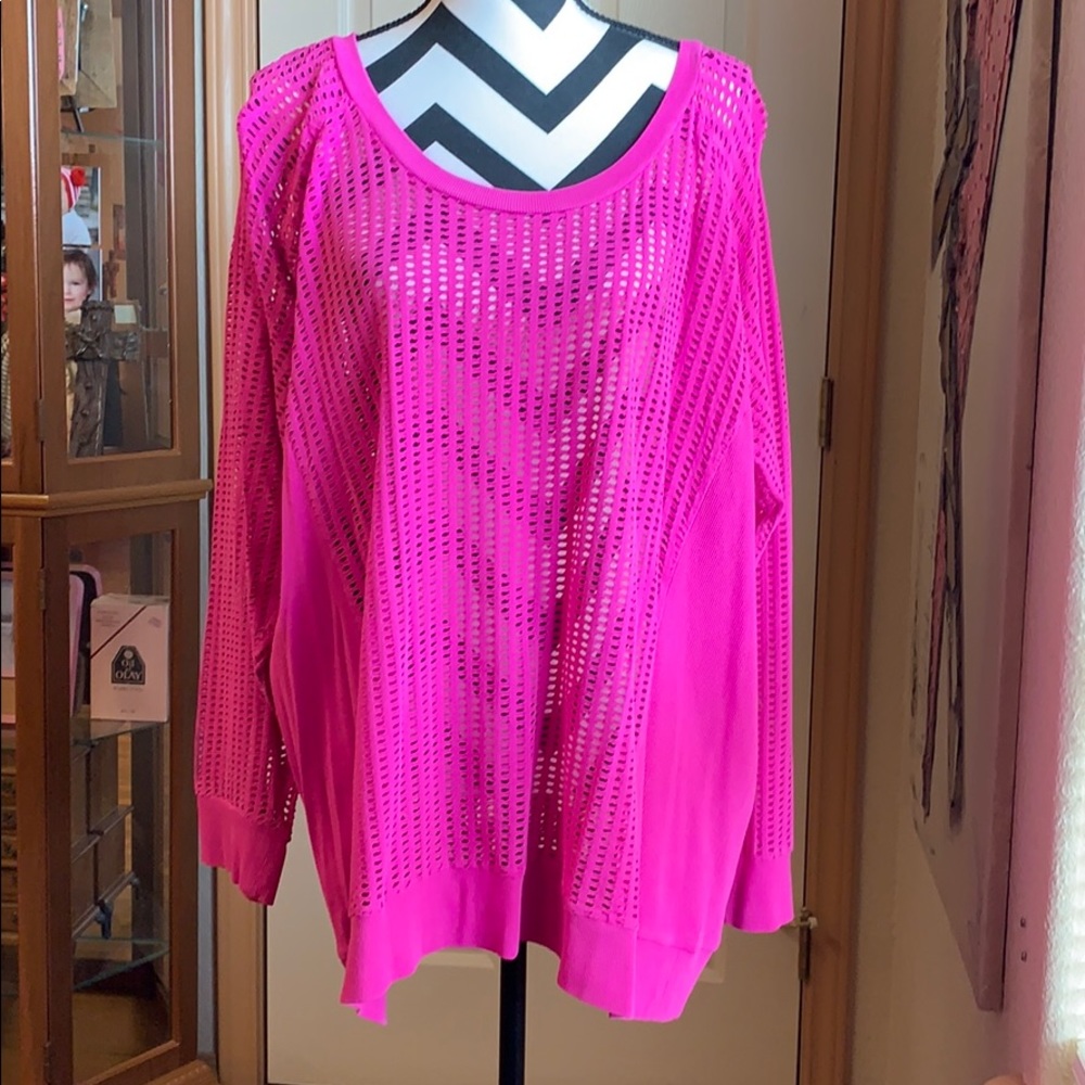 Ladies mesh top.